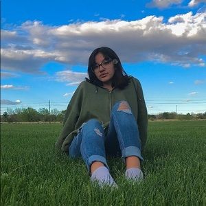 Meet your Posher, Jasmine